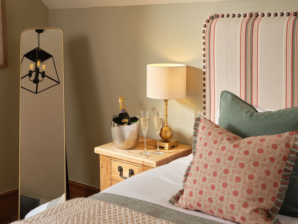 Deluxe Room - Photo 2
