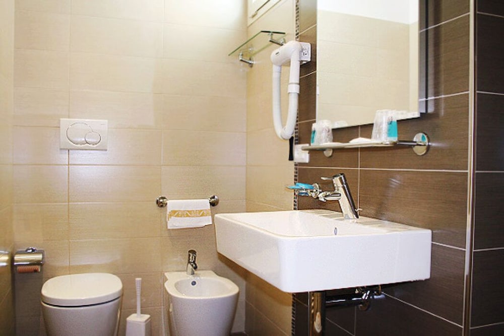 Superior Double Room - Photo 3