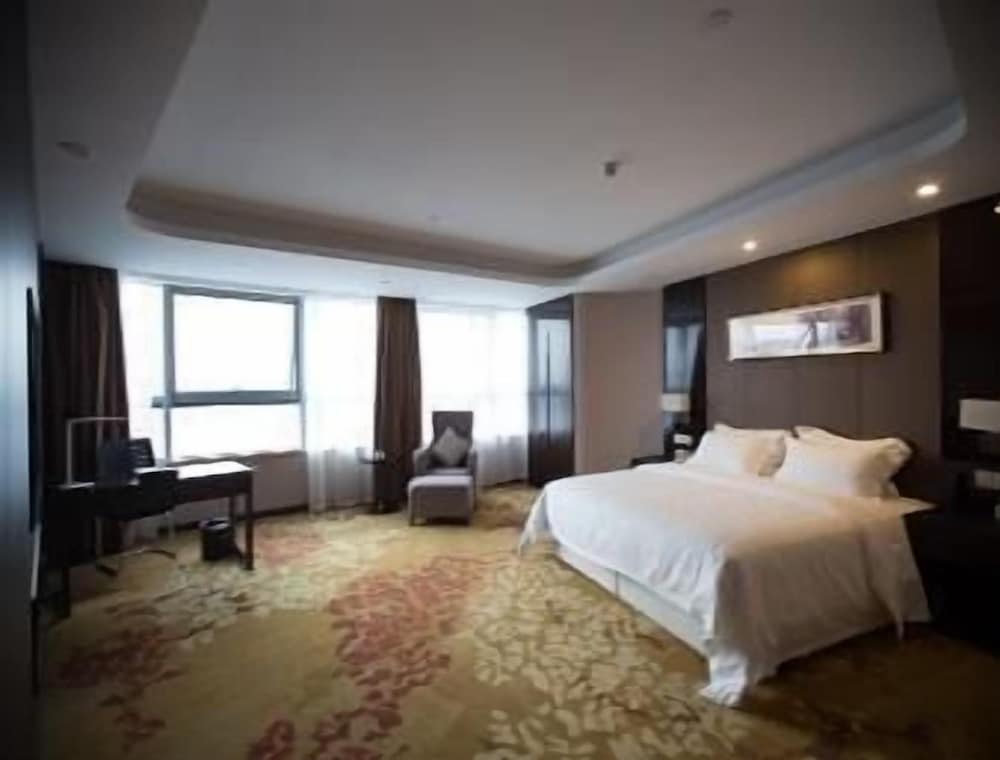Deluxe Room, 1 King Bed, Non Smoking