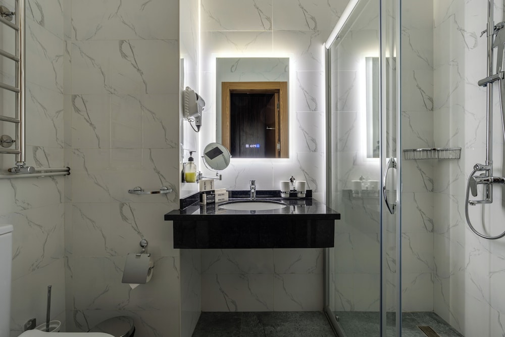 Classic Double or Twin Room - Photo 6