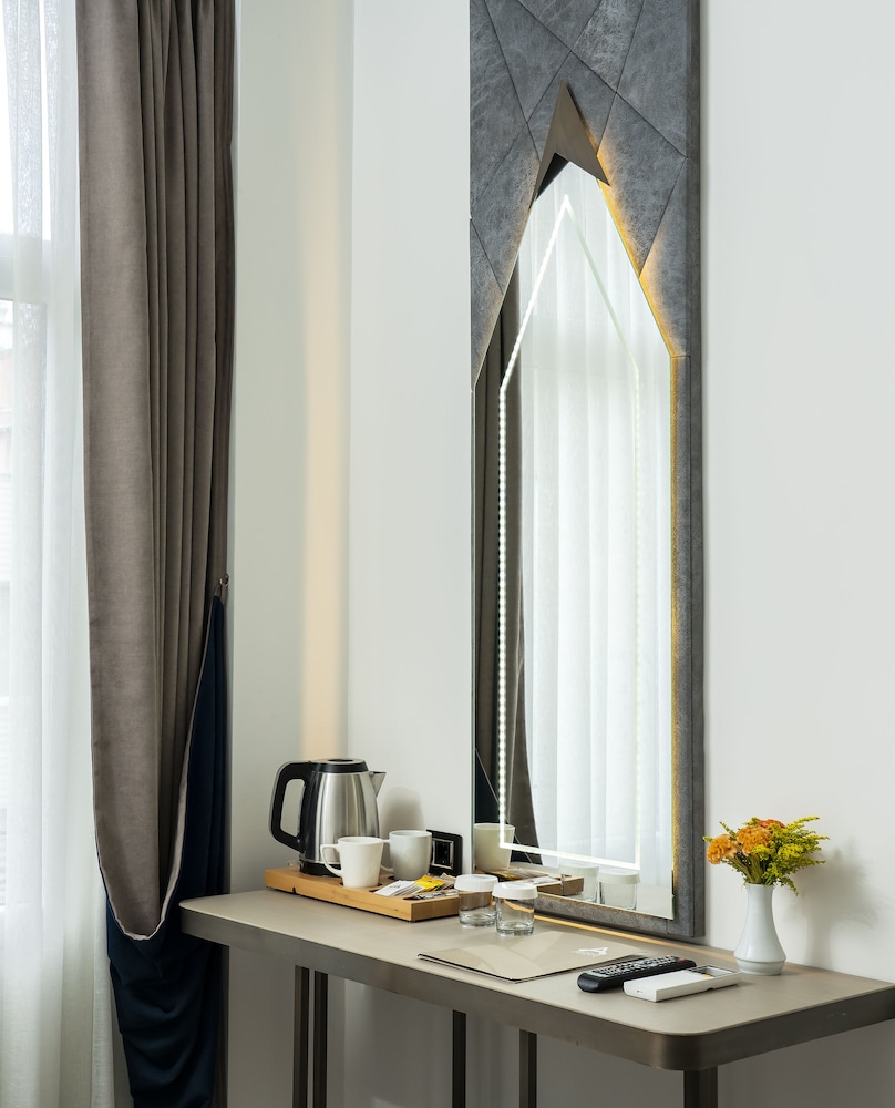 Standard Double or Twin Room, 1 Double or 2 Twin Beds photo 3