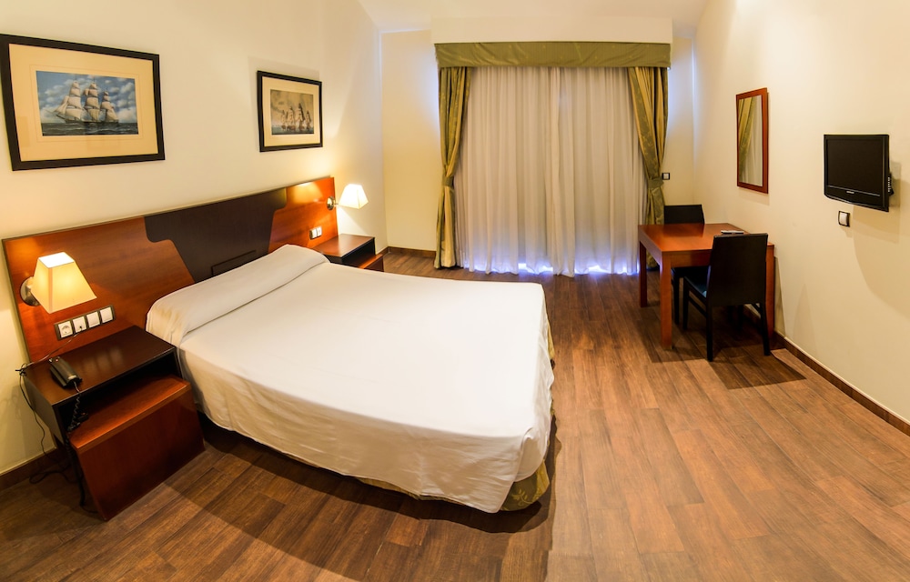 Standard Double Room - Photo 1