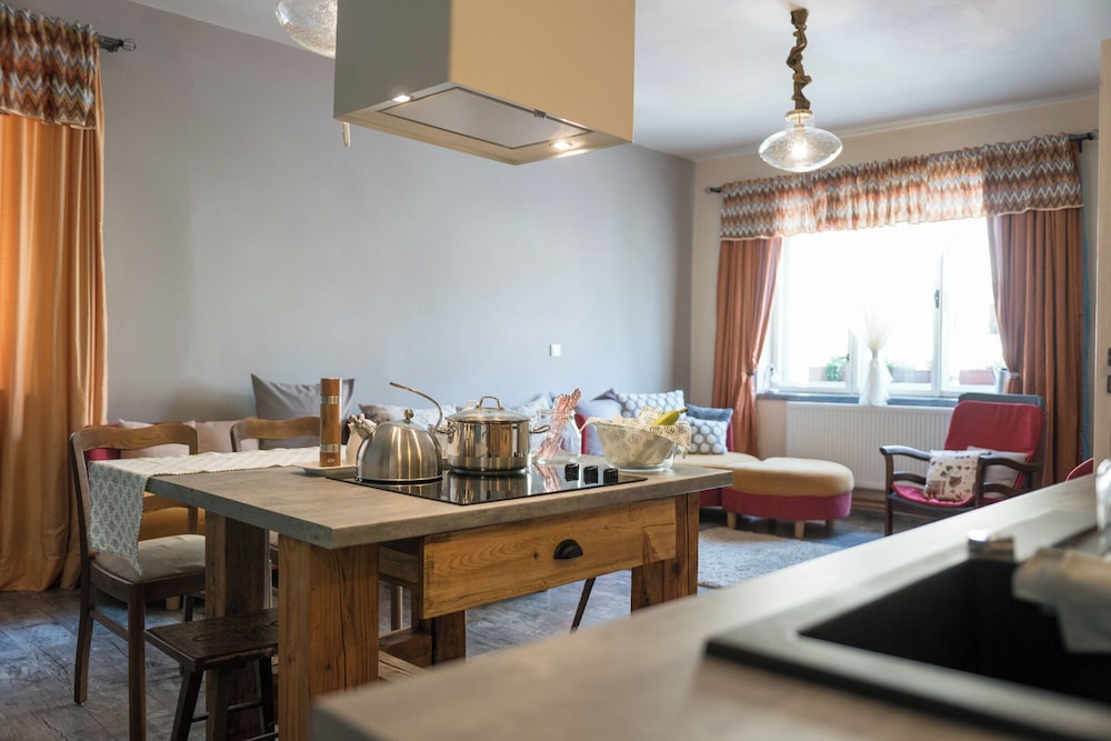 Deluxe Apartment, 1 Bedroom, City View photo 2