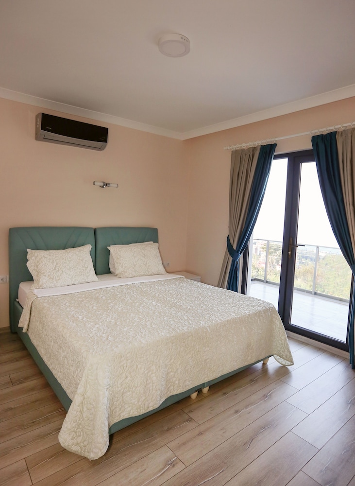 Apartment, 2 Bedrooms, Sea View photo 2