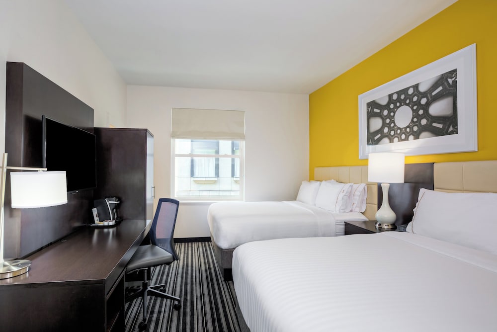 Standard Room, 2 Queen Beds, Accessible (Communications) - Photo 1