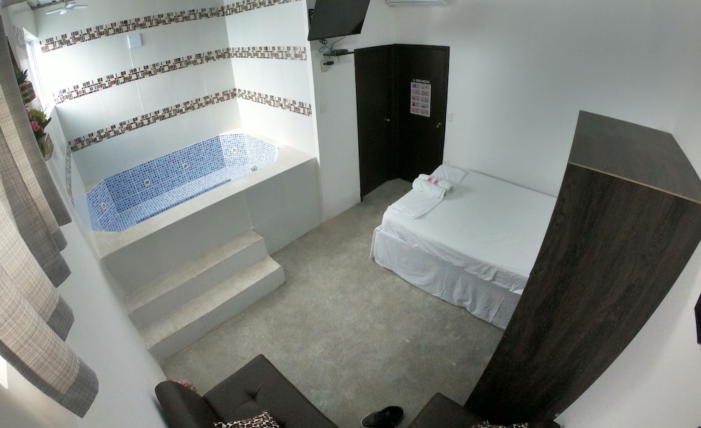 Deluxe Suite photo 1