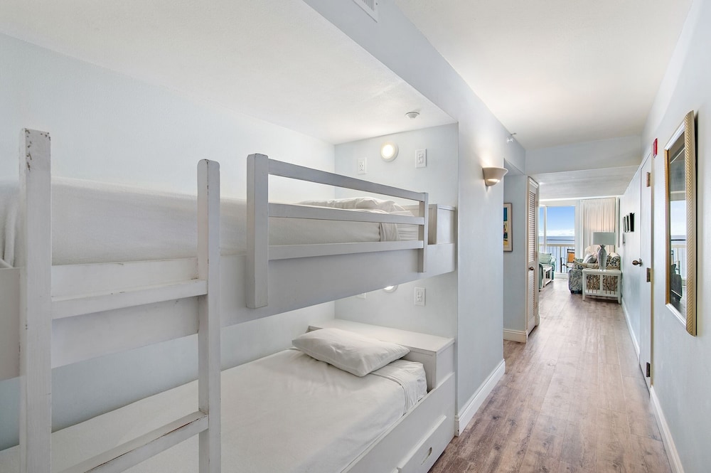 Elite Condo 1 Bedroom 2 Bathrooms Ocean View 7th Floor photo 2