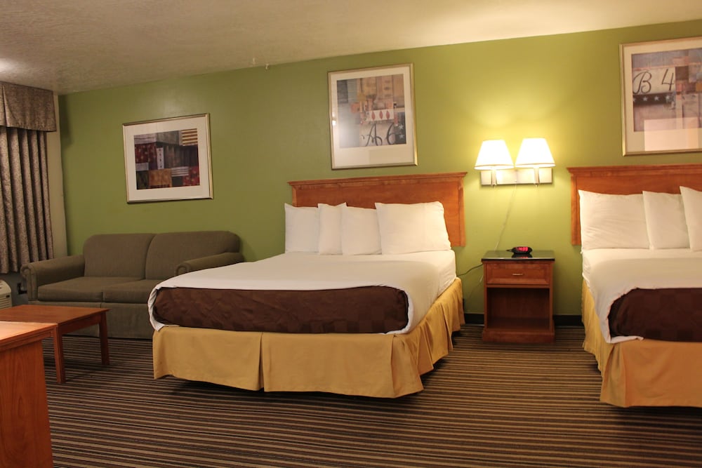 Room, 2 Queen Beds, Non Smoking photo 3