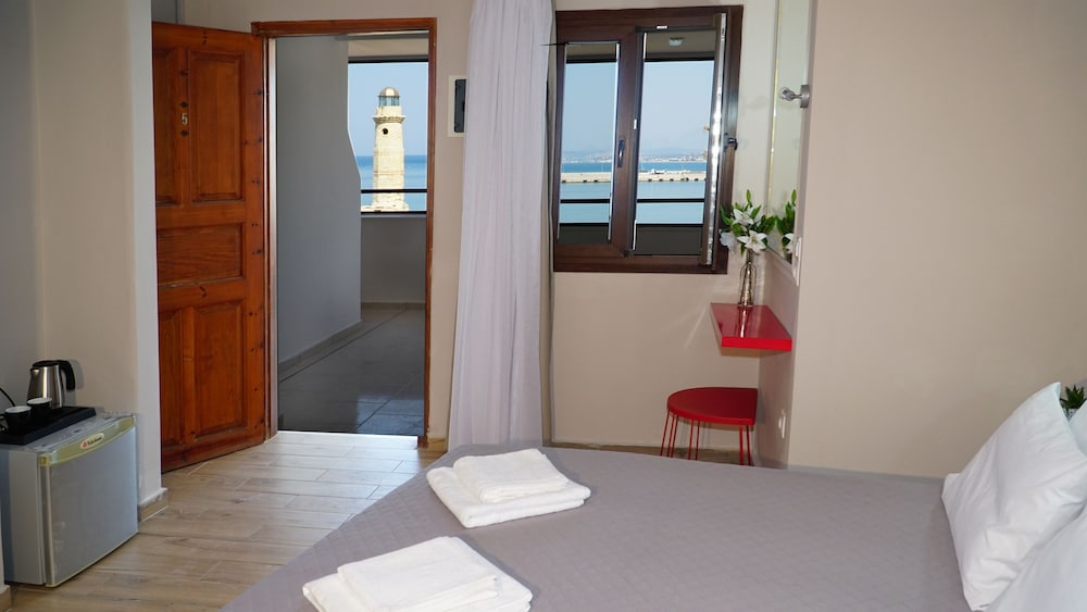 Classic Triple Room, Sea View photo 1