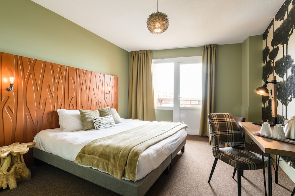 Comfort Room, Mobility Accessible, Partial Ocean View - Photo 3