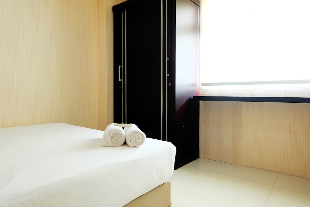 Room - Photo 15