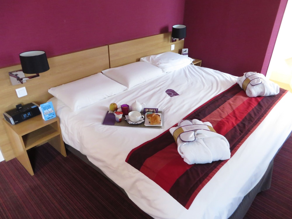 Superior Room, 1 Double Bed with Sofa bed photo 3