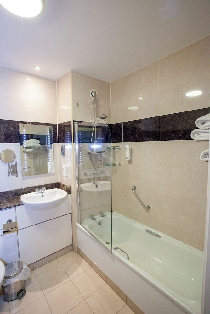 Deluxe Double or Twin Room photo 3