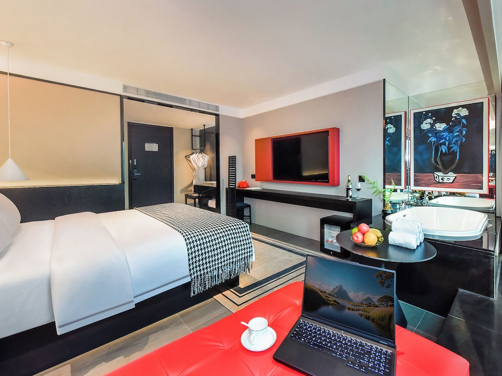 Superior Double Room, City View