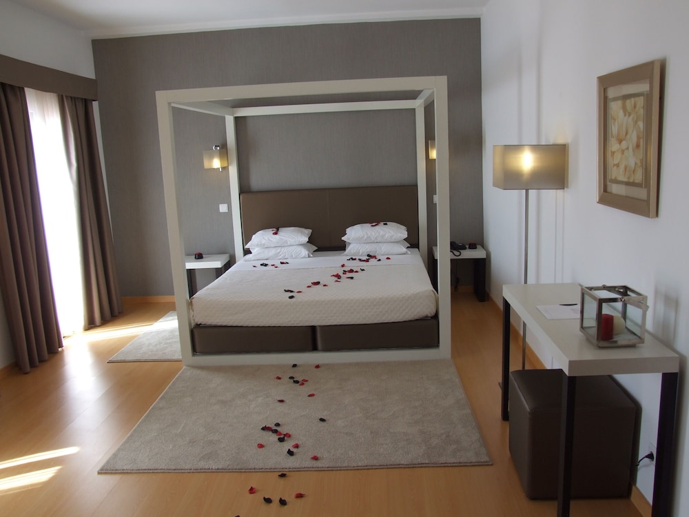 Suite, Balcony - Photo 2