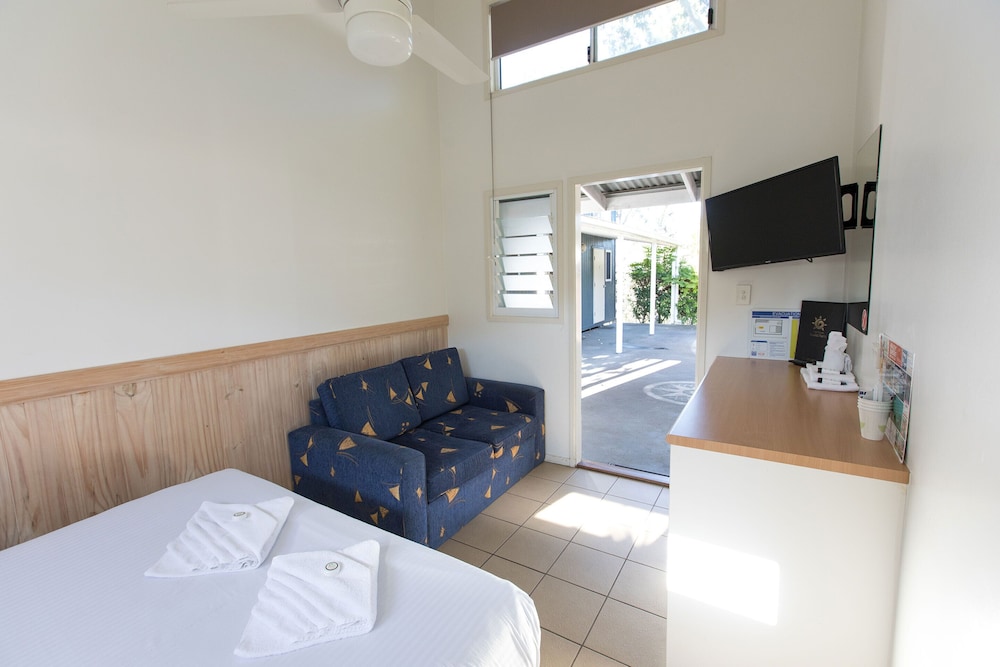 Standard Room, Non Smoking, Shared Bathroom (Lodge - Q Bed Standard) photo 3