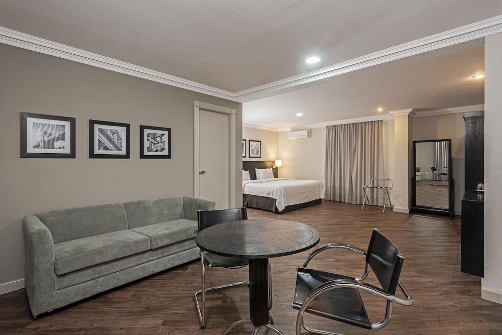 Superior Triple Room photo 3