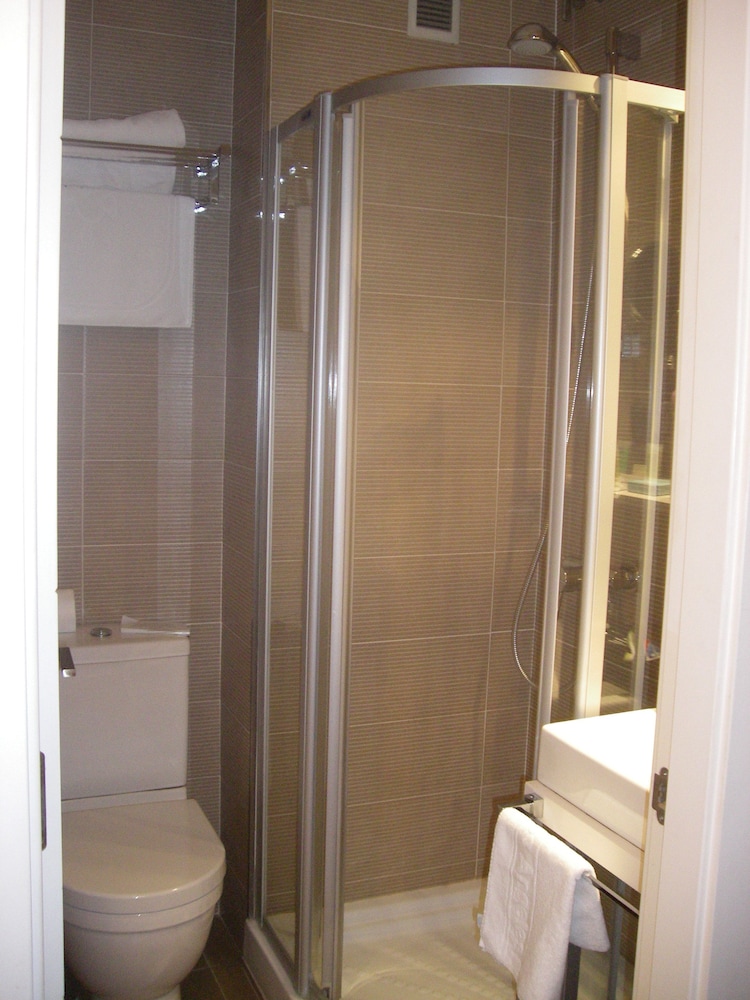 Double Room Single Use - Photo 6