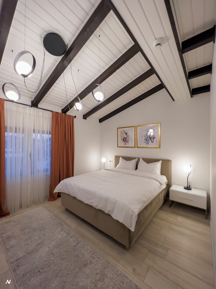 Luxury Apartment photo 2