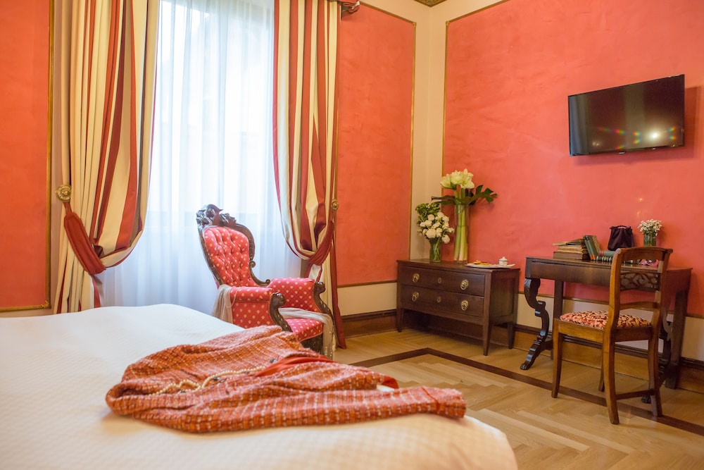 Classic Double or Twin Room - Photo 2