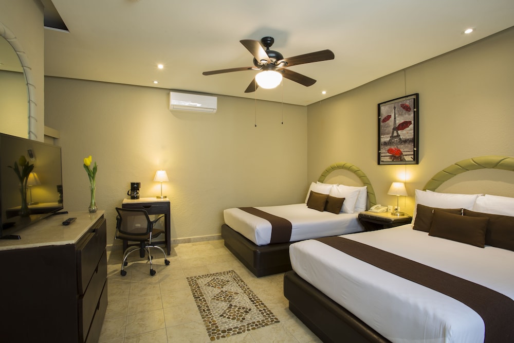 Junior Suite, 2 Double Beds - Photo 5