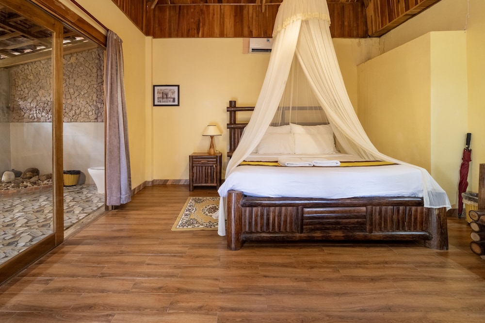 Deluxe Room, Garden View photo 3