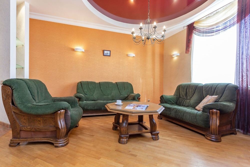 Classic Apartment photo 3