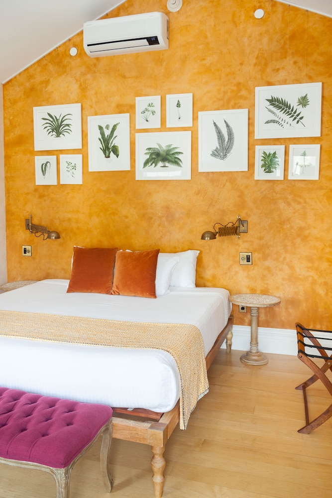 302 - Savory Suite