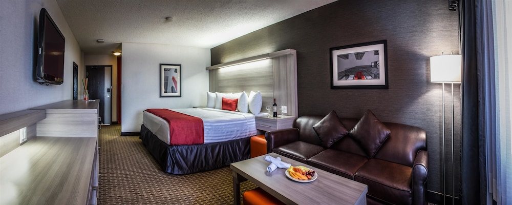 Suite, 1 King Bed, Non Smoking, Jetted Tub (Atrium) - Photo 2