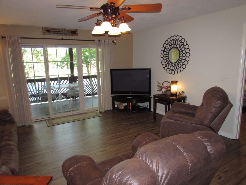 Condo, 3 Bedrooms photo 2