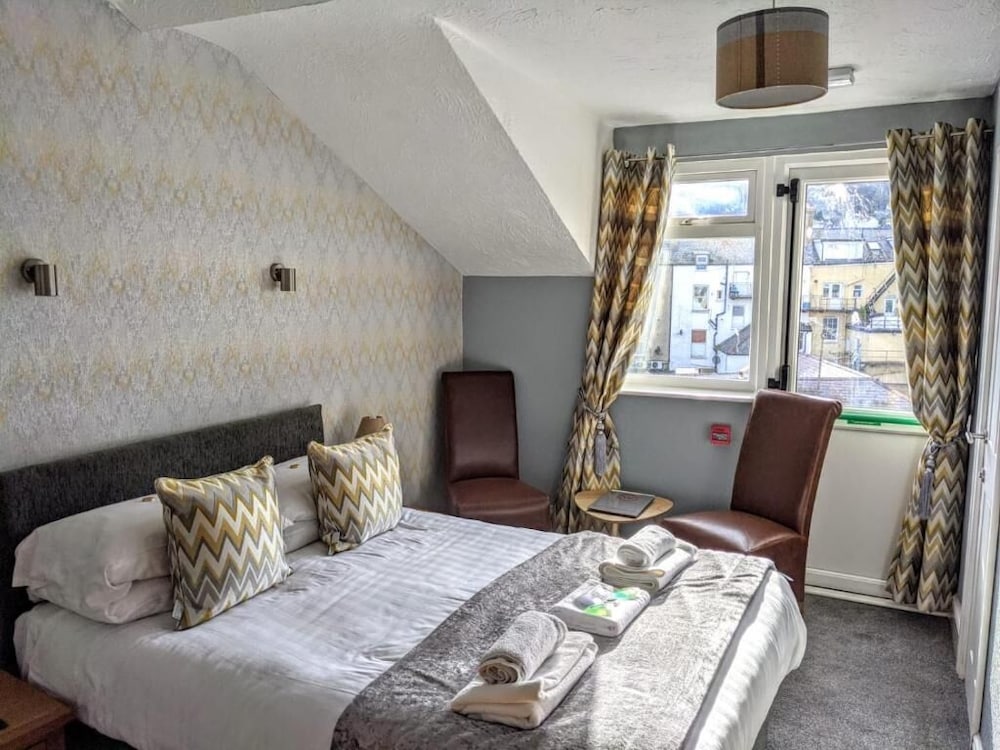 Economy Double Room photo 2