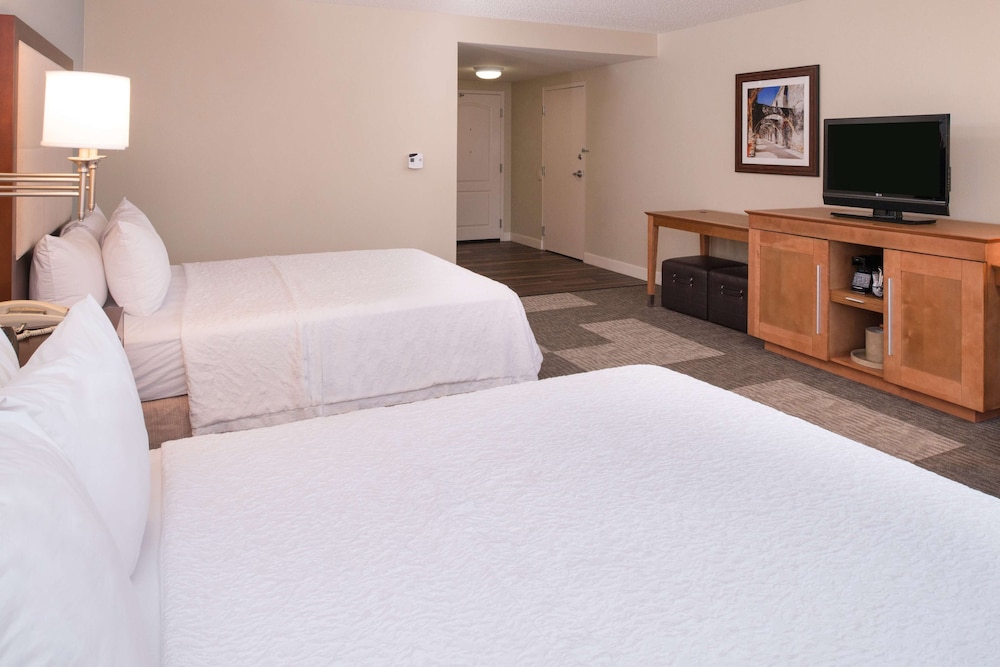 Room, 2 Queen Beds, Accessible, Non Smoking - Photo 5