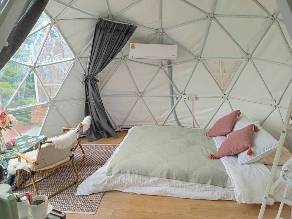 Glamping Deluxe Room