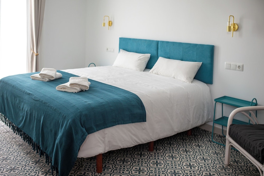 Deluxe Double or Twin Room, Balcony photo 2