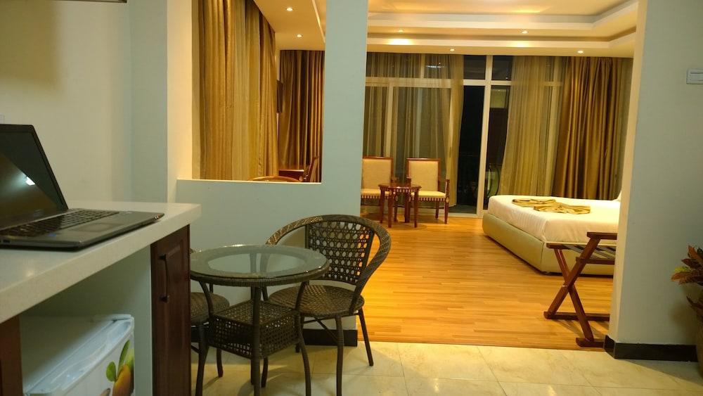 Deluxe Room, Corner photo 1