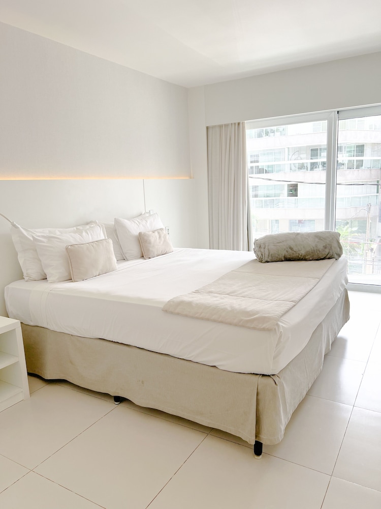Deluxe Room, 1 King Bed with Sofa bed