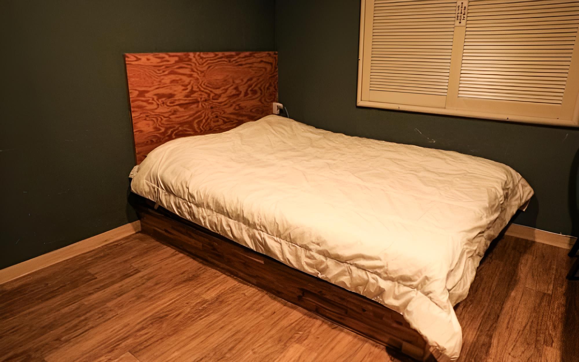 Room (Double (for 2 guests must check in by) photo 3