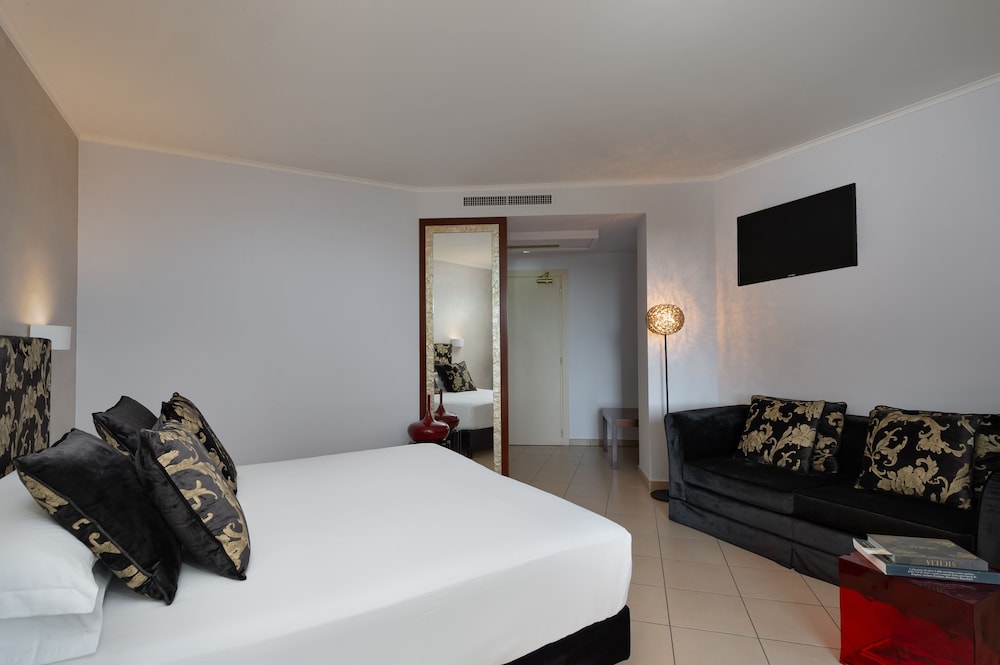 Superior Room - Photo 2