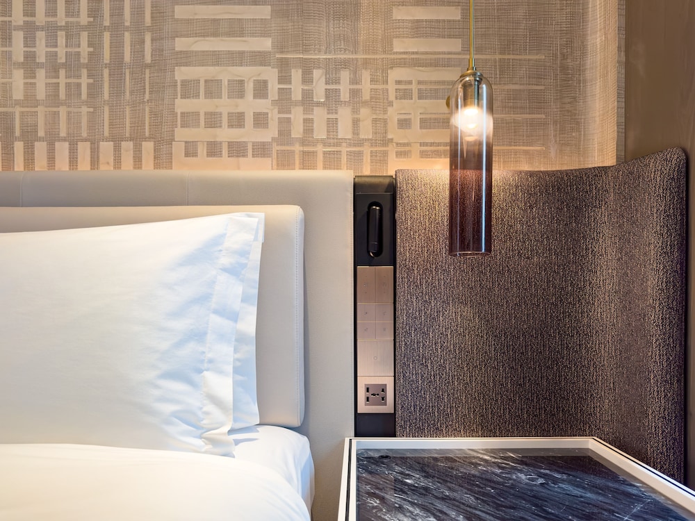 Classic Room, 2 Twin Beds, Club Lounge Access photo 2
