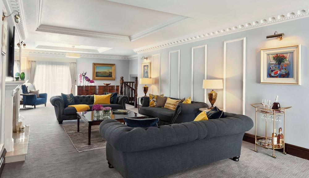 Presidential Suite - The Churchill Residence