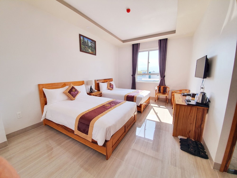 Deluxe Quadruple Room - Photo 1