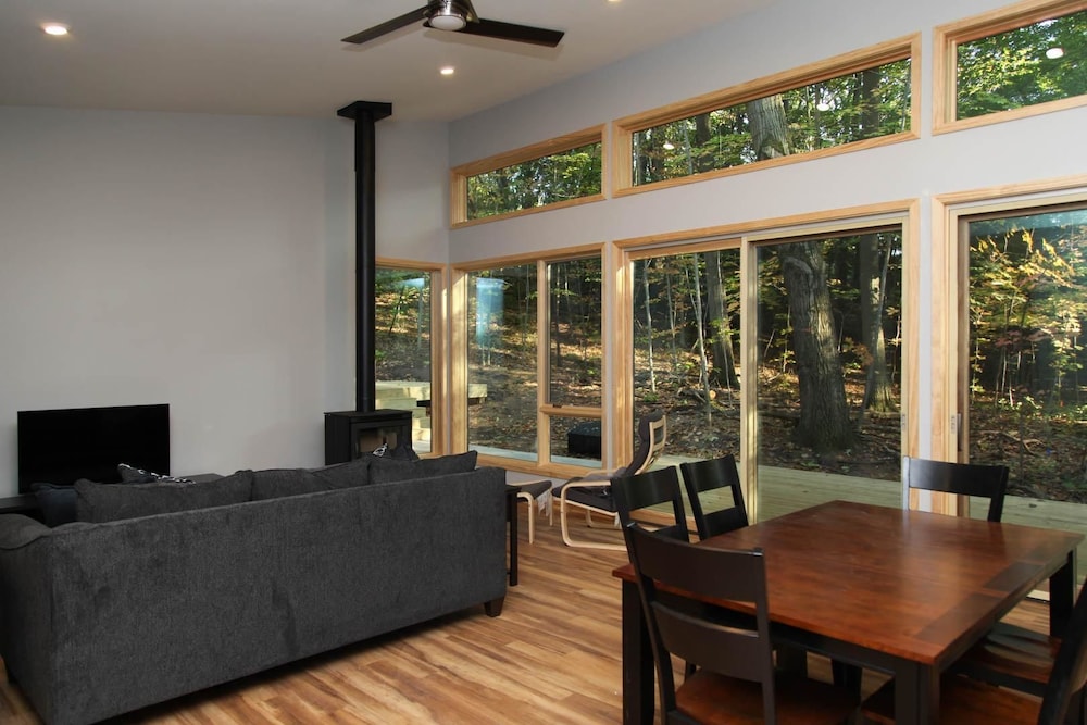 Design House, 3 Bedrooms, Hot Tub photo 2