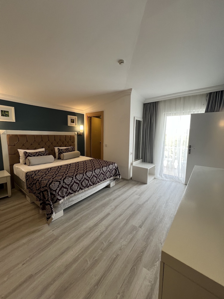 Family Suite, 2 Bathrooms
