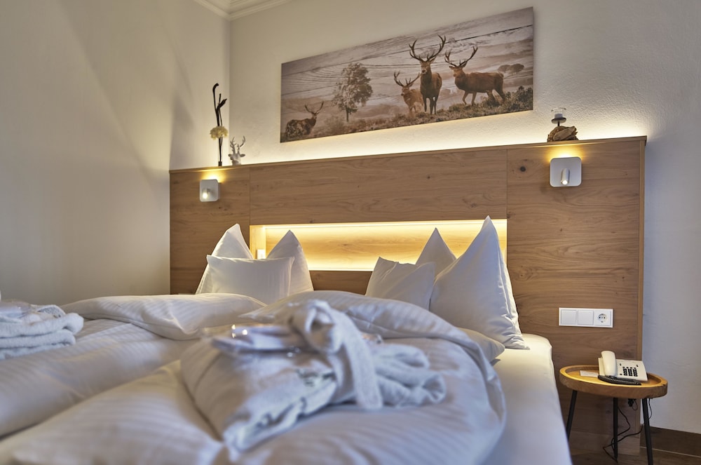 Classic Quadruple Room, 1 Bedroom, Balcony, Garden View photo 3