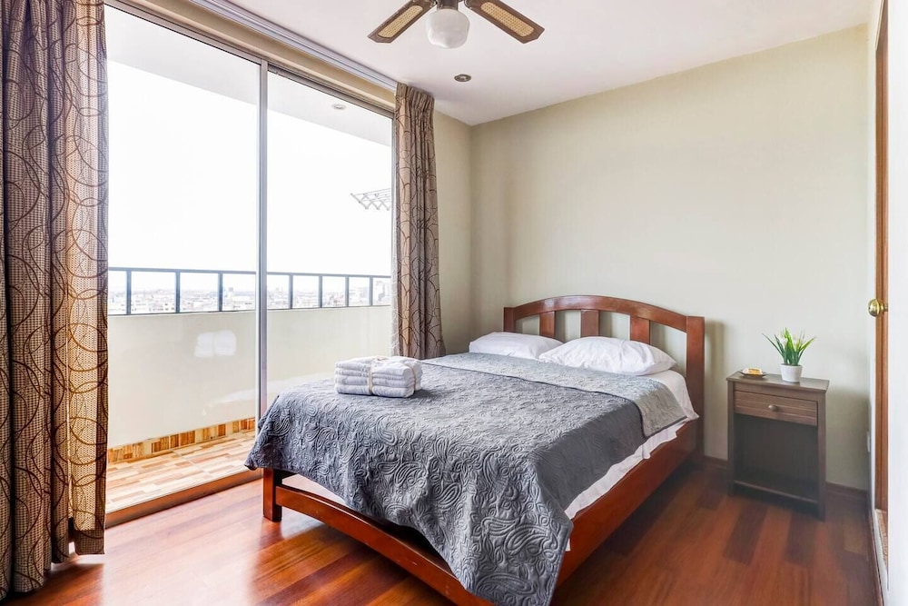 Room, 1 Double Bed, Balcony, City View photo 1