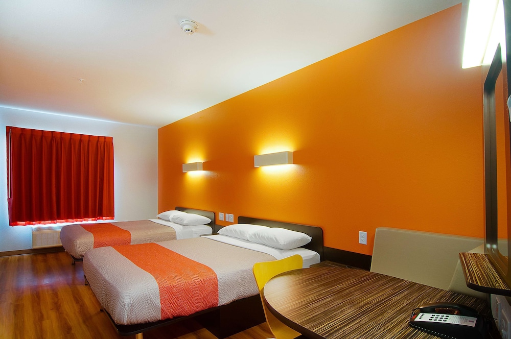 Deluxe Room, 2 Queen Beds, Non Smoking, Kitchenette photo 2