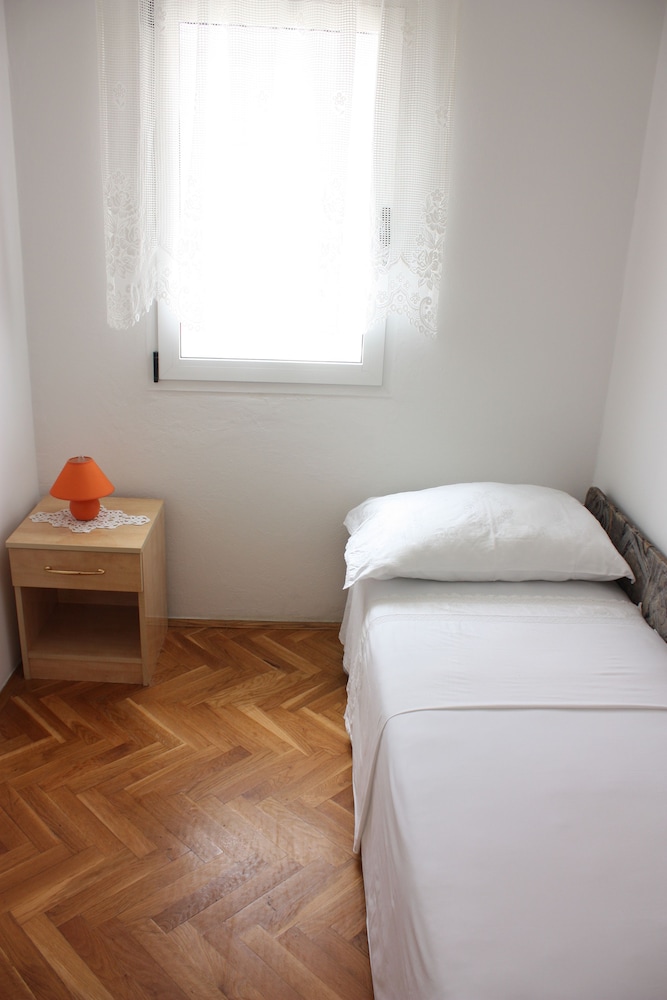 Apartment, 2 Bedrooms (M-1)