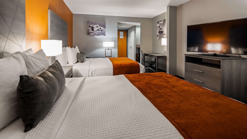 Standard Room, 2 Queen Beds, Accessible, Non Smoking - Photo 2