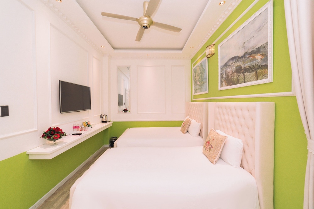 Deluxe Twin Room, Balcony - Photo 7