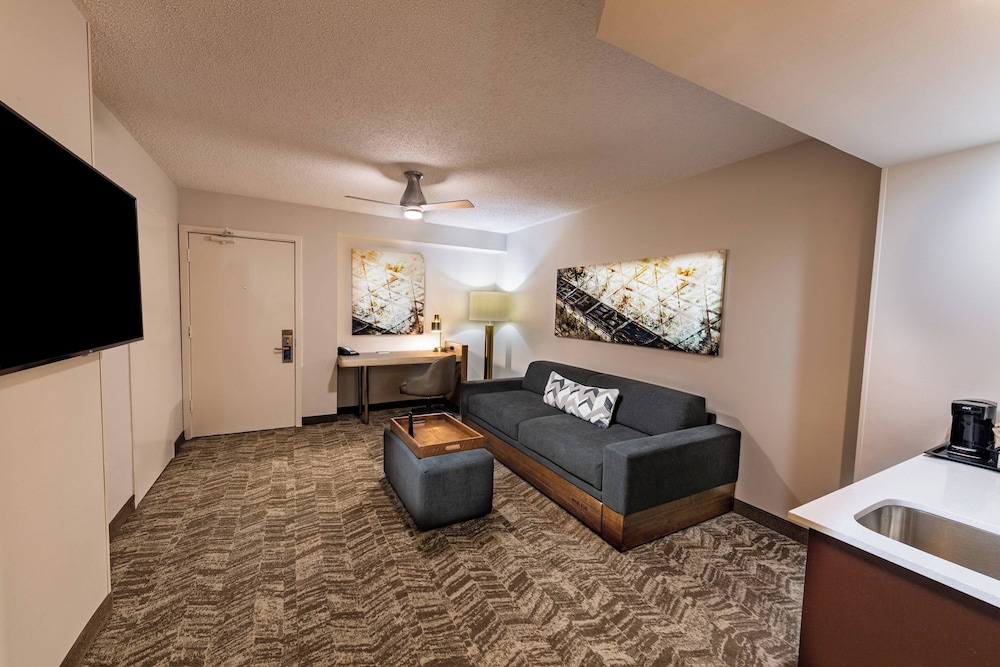 Suite, Multiple Beds - Photo 3